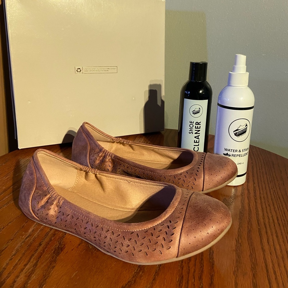 comfy flats in chestnut